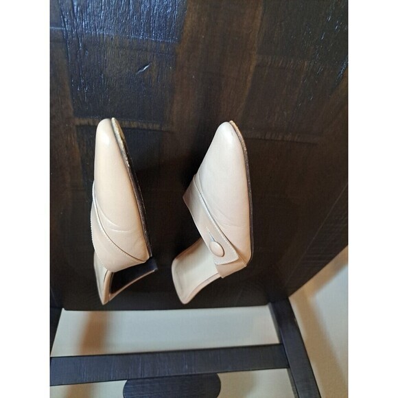 Coach Beige Leather Sandals - Picture 4 of 9